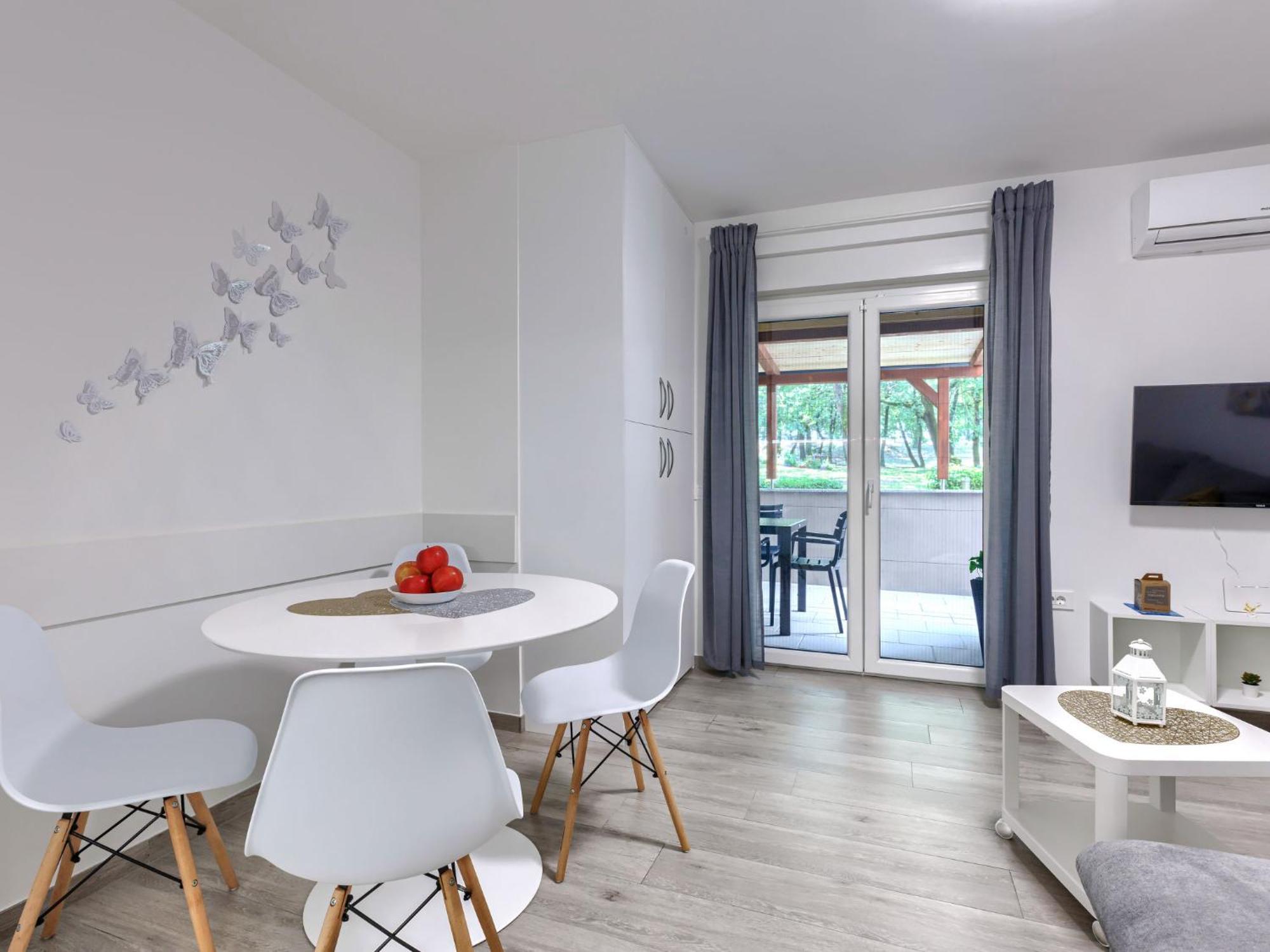 Nikola By Interhome Apartment *