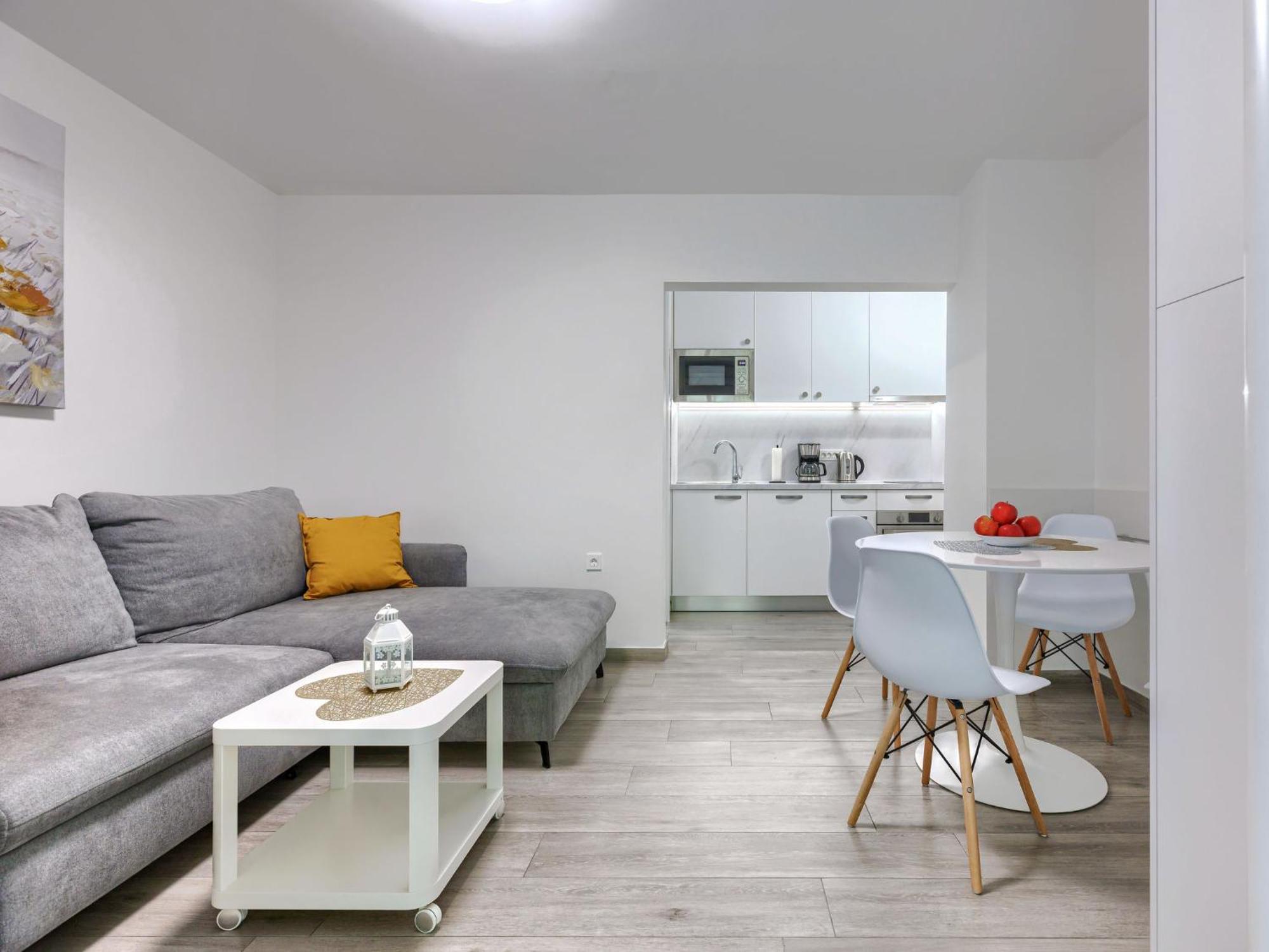 Nikola By Interhome Apartment
