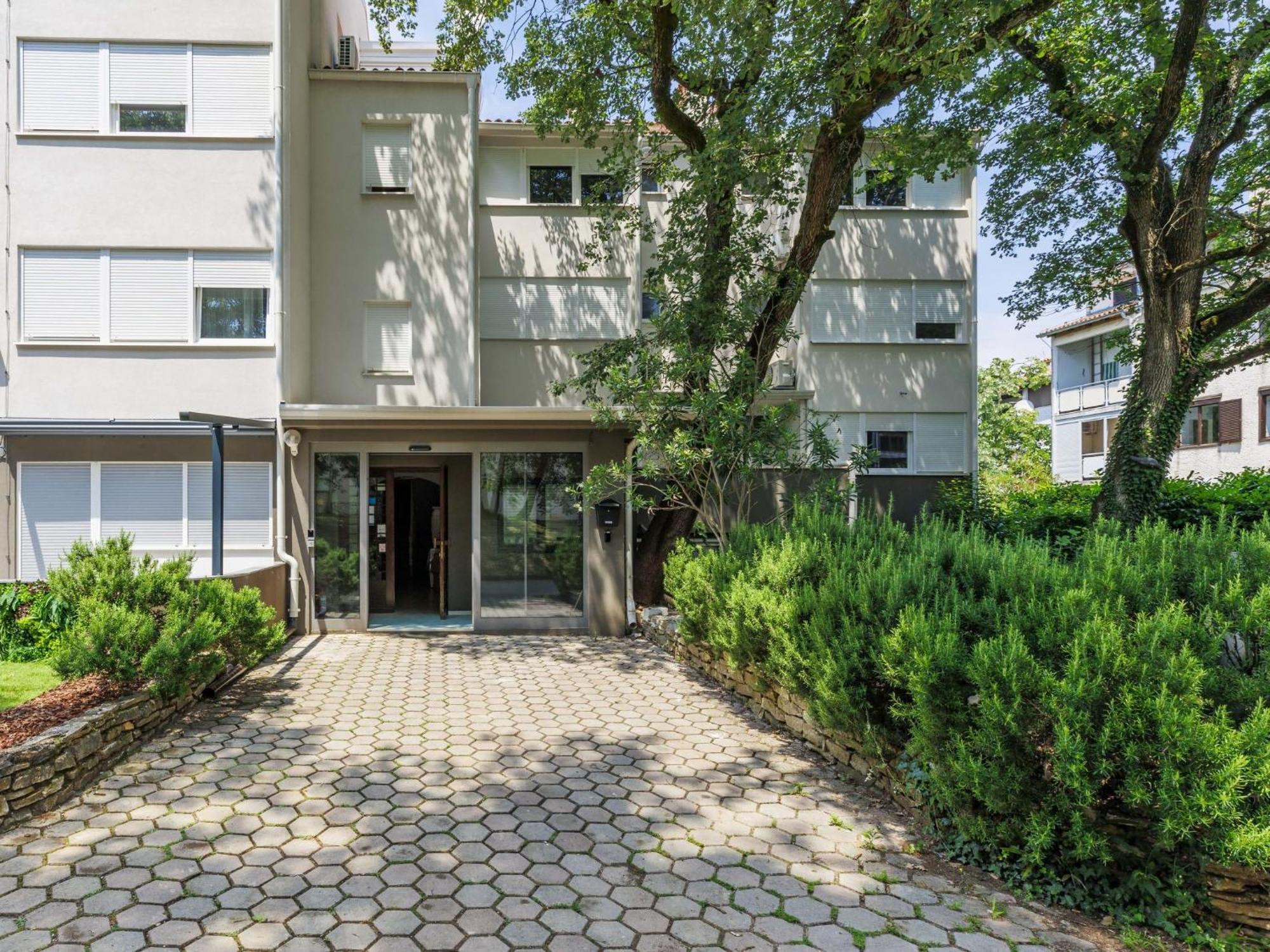 Apartment Nikola By Interhome